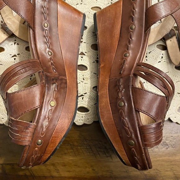 Frye platform sandals 8.5 - Picture 2 of 5